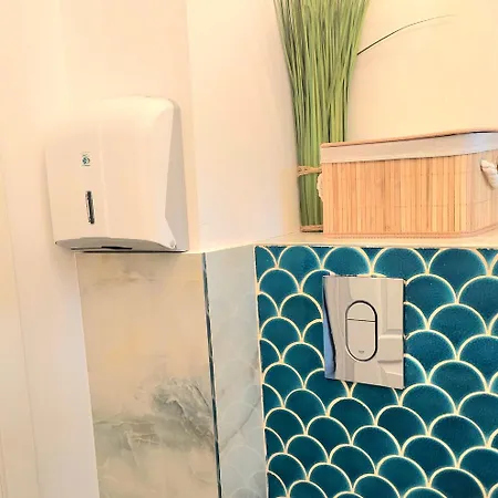 Phoenix Nest Elegant 2-bedroom Self Check-in Near Port & Old Town Κονστάντζα