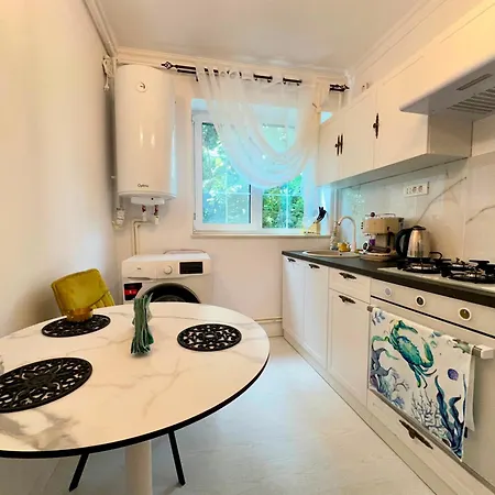 Διαμέρισμα Phoenix Nest Elegant 2-bedroom Self Check-in Near Port & Old Town