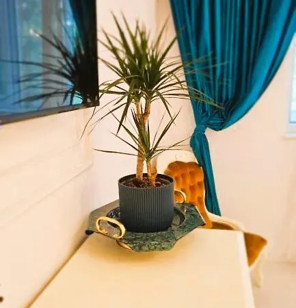 Phoenix Nest Elegant 2-bedroom Self Check-in Near Port & Old Town Διαμέρισμα