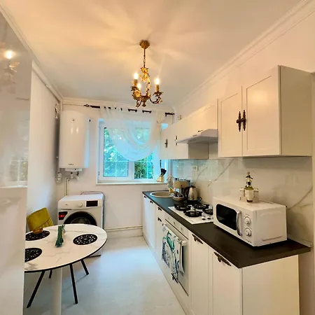 Phoenix Nest Elegant 2-bedroom Self Check-in Near Port & Old Town Διαμέρισμα