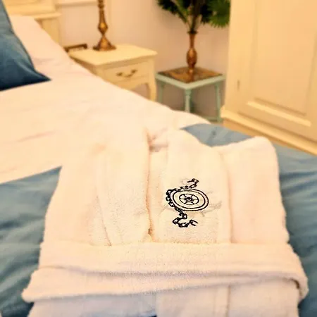 Phoenix Nest Elegant 2-bedroom Self Check-in Near Port & Old Town コンスタンツァ