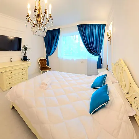 Phoenix Nest Elegant 2-bedroom Self Check-in Near Port & Old Town アパート コンスタンツァ