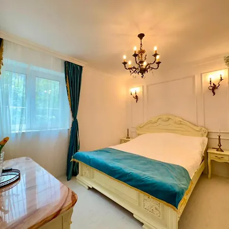 Phoenix Nest Elegant 2-bedroom Self Check-in Near Port & Old Town *