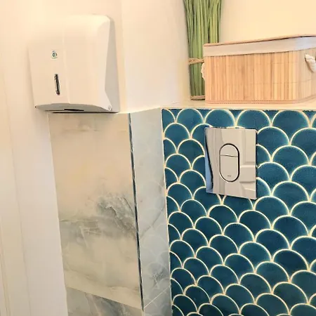 Phoenix Nest Elegant 2-bedroom Self Check-in Near Port & Old Town * コンスタンツァ