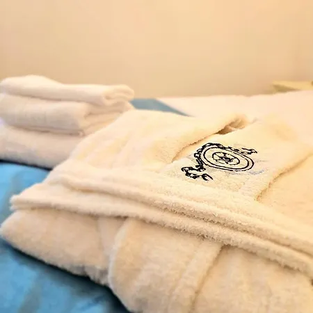 Phoenix Nest Elegant 2-bedroom Self Check-in Near Port & Old Town アパート